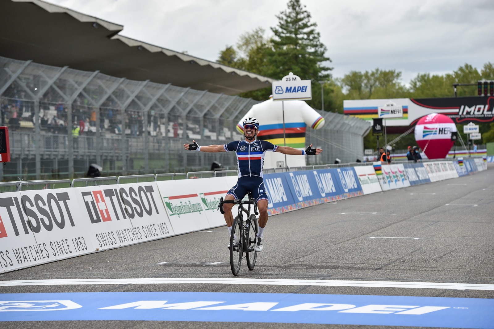 To Julian Alaphilippe The Men Elite Road Race Rainbow Jersey At The 2020 Uci World Championships In Imola Emilia Romagna Imola Er2020